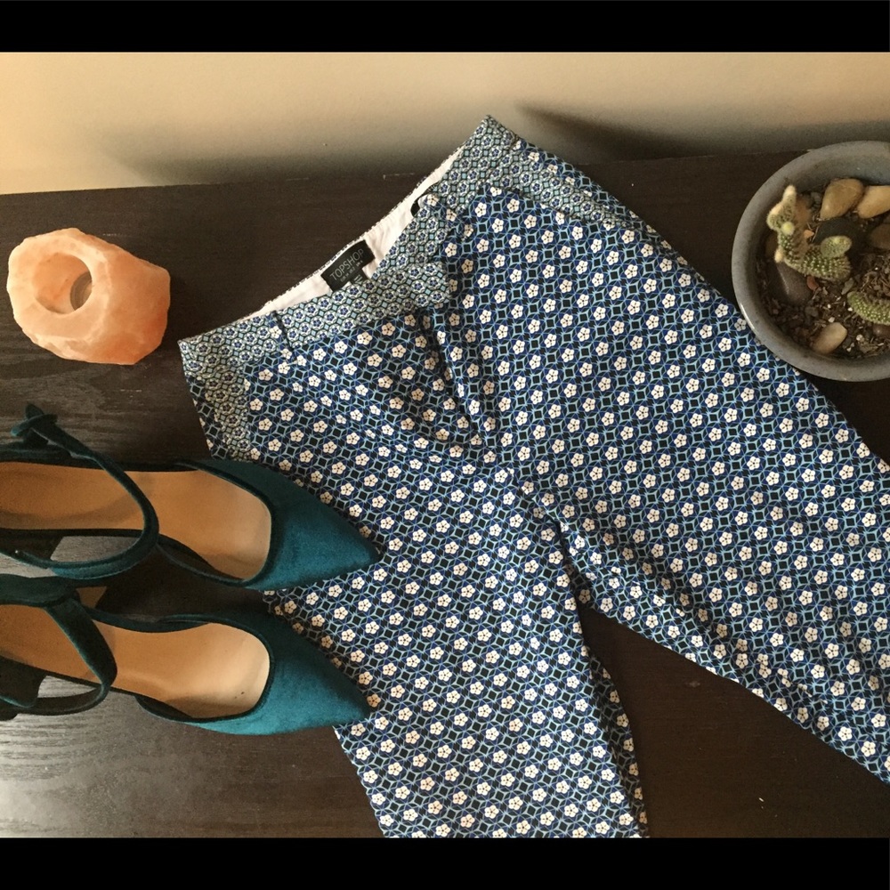 Topshop size 2 perfect condition pants! 💙💚